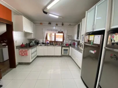 Foto Casa com 3 Dormitórios