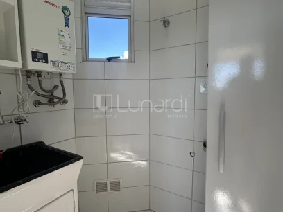 Foto Apartamento com 2 Dormitórios