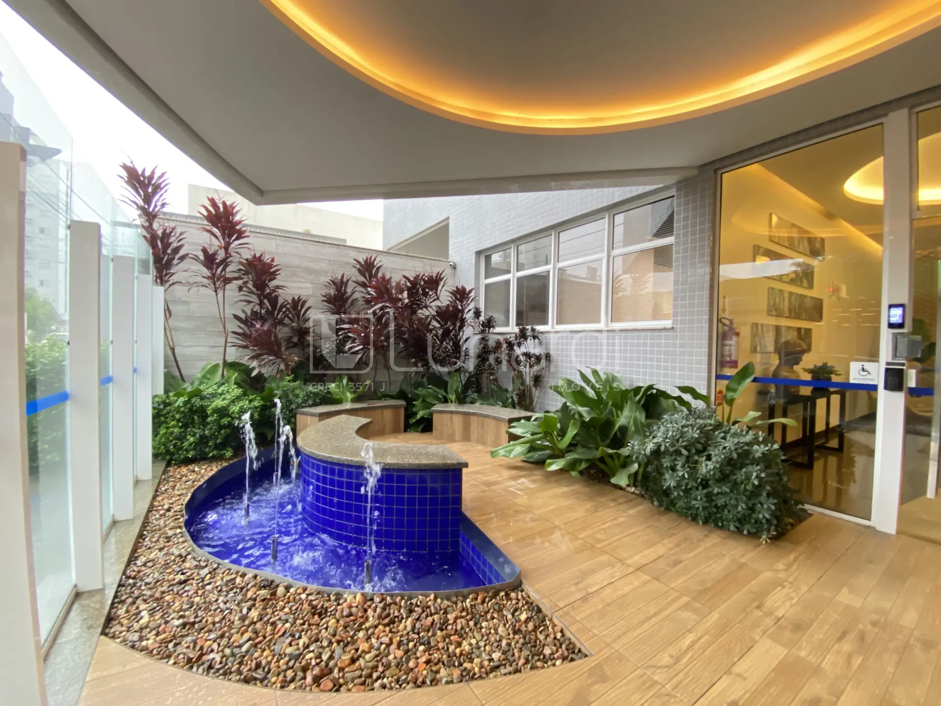 Foto Apartamento com 2 Dormitórios