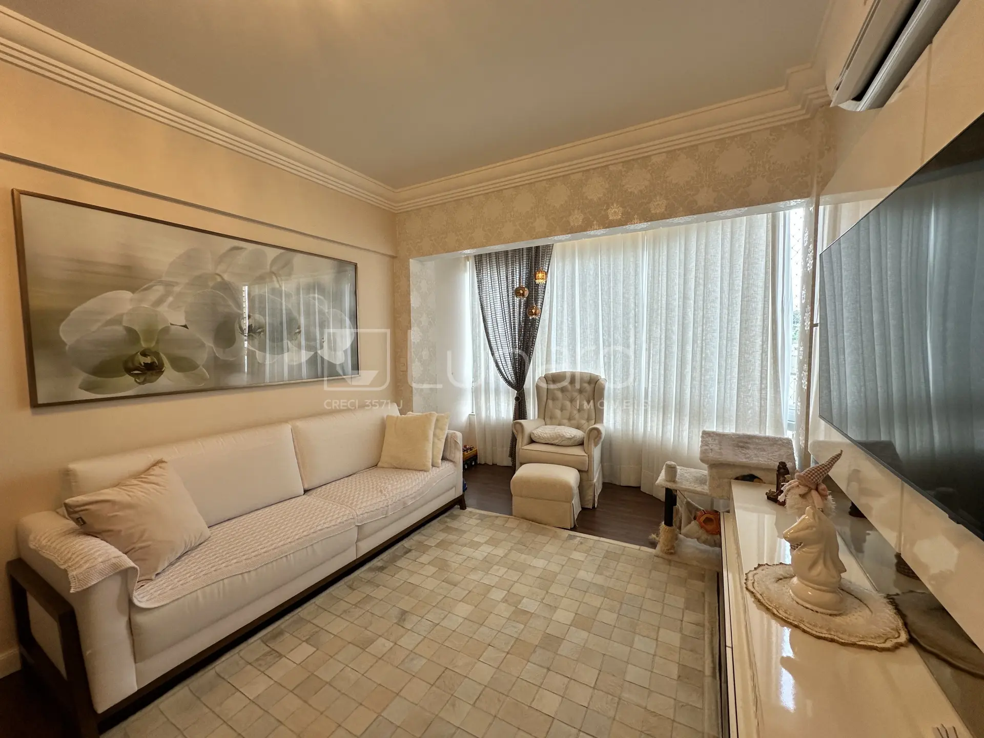 Foto Apartamento com 2 Dormitórios