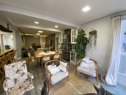 Foto Apartamento com 3 Dormitórios