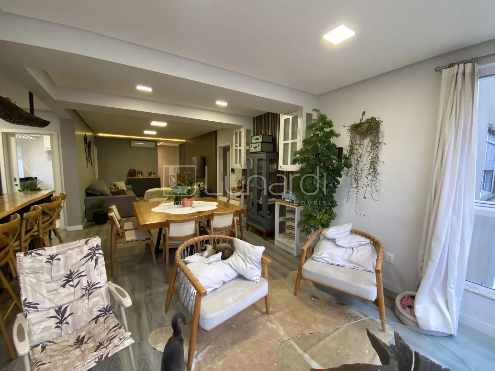 Foto Apartamento com 3 Dormitórios