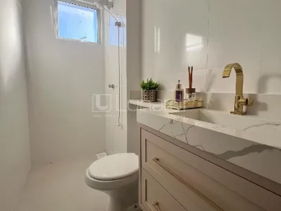 Foto Apartamento com 2 Dormitórios