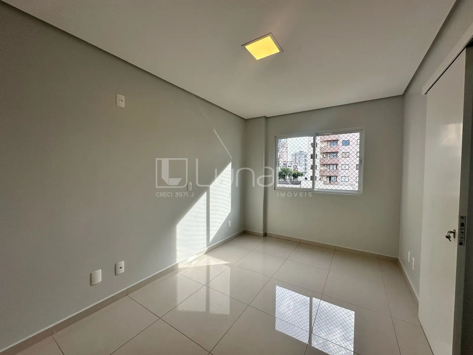 Foto Apartamento com 3 Dormitórios