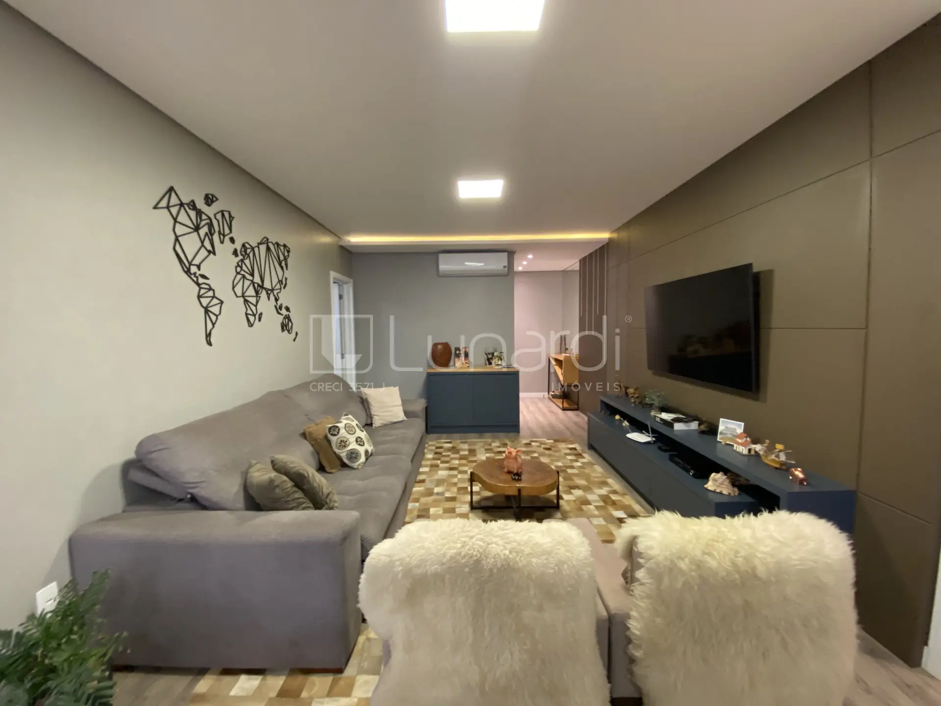 Foto Apartamento com 3 Dormitórios