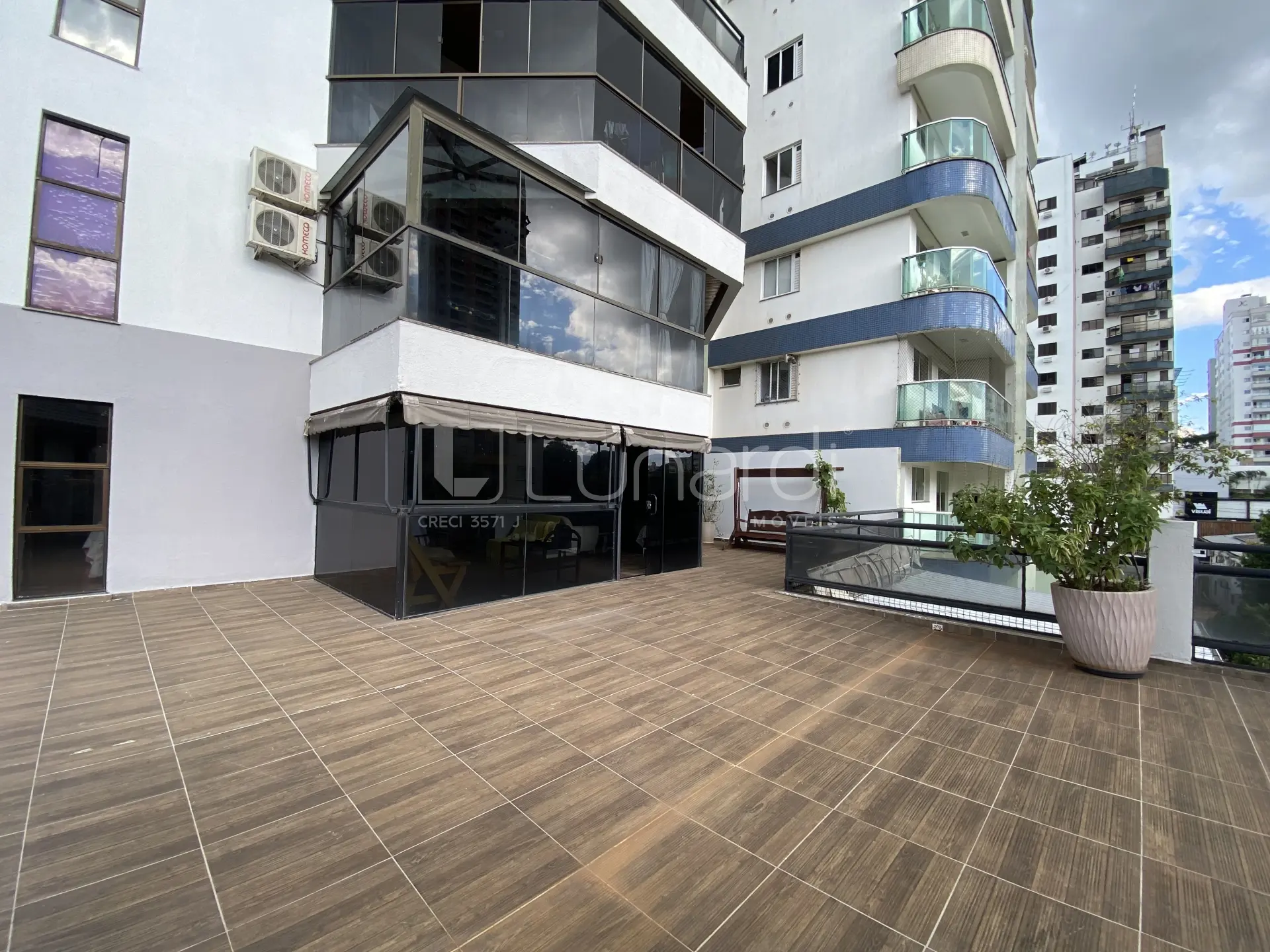 Foto Apartamento com 3 Dormitórios