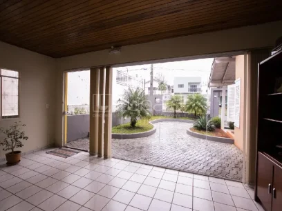 Foto Casa com 3 Dormitórios