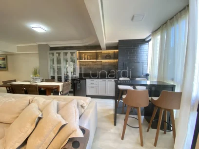 Foto Apartamento com 4 Dormitórios
