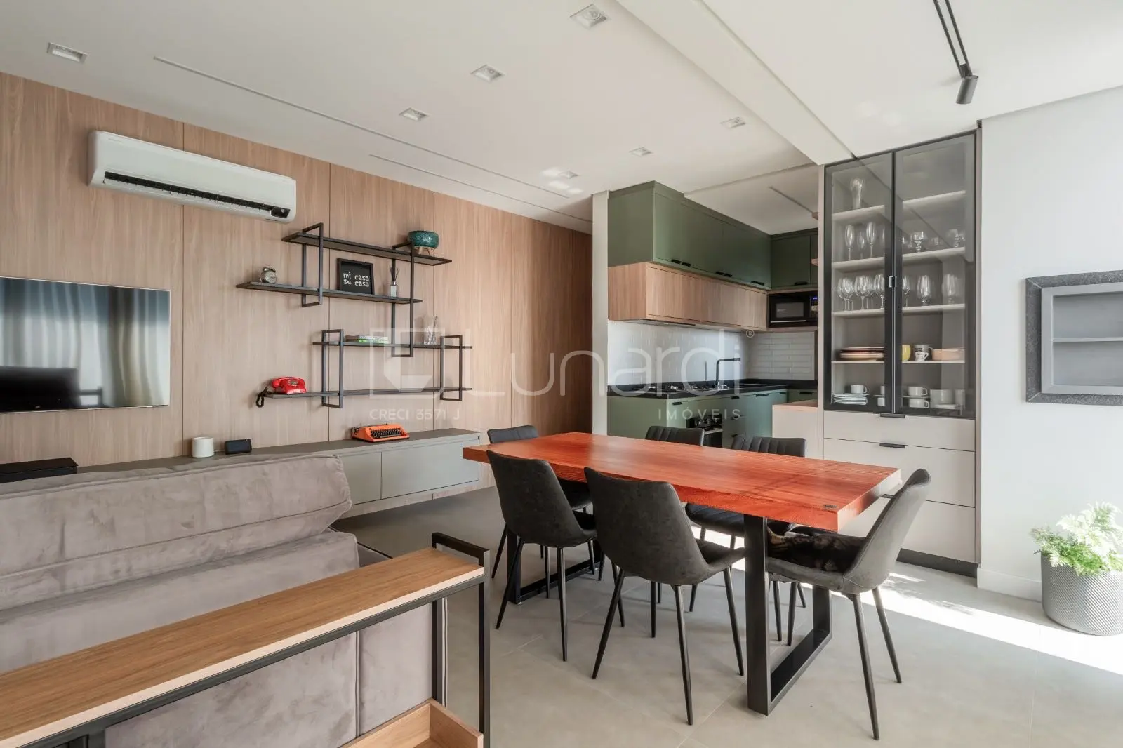 Foto Apartamento com 3 Dormitórios