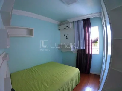 Foto Casa com 5 Dormitórios