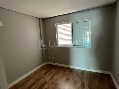 Foto Apartamento com 3 Dormitórios