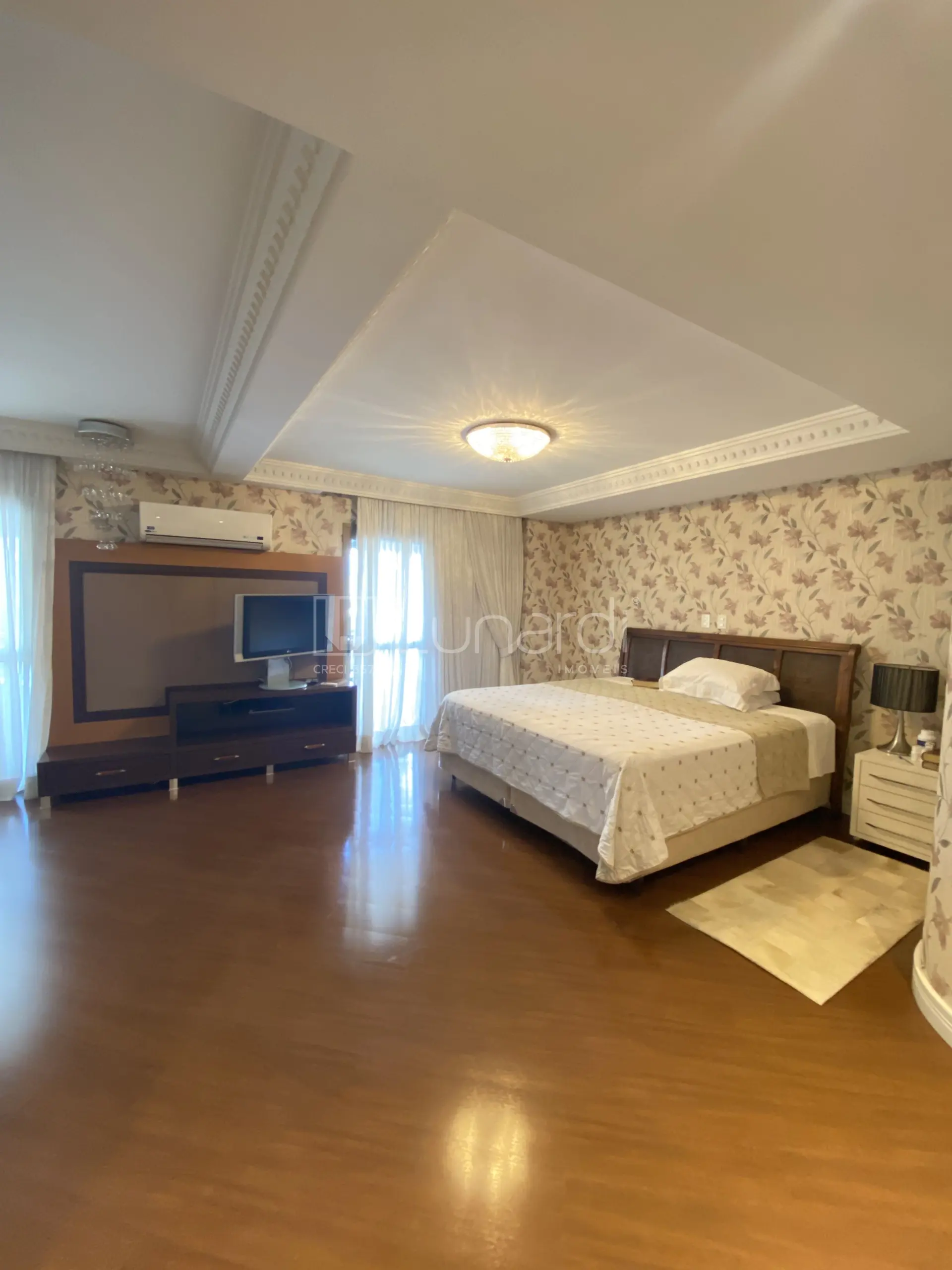 Foto Apartamento com 3 Suítes