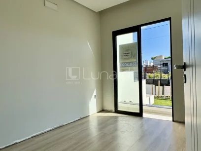 Foto Casa com 3 Dormitórios