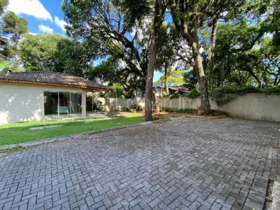 Foto Sobrado com 2 Suítes