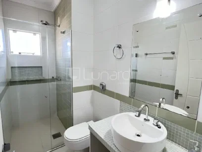 Foto Casa com 4 Dormitórios