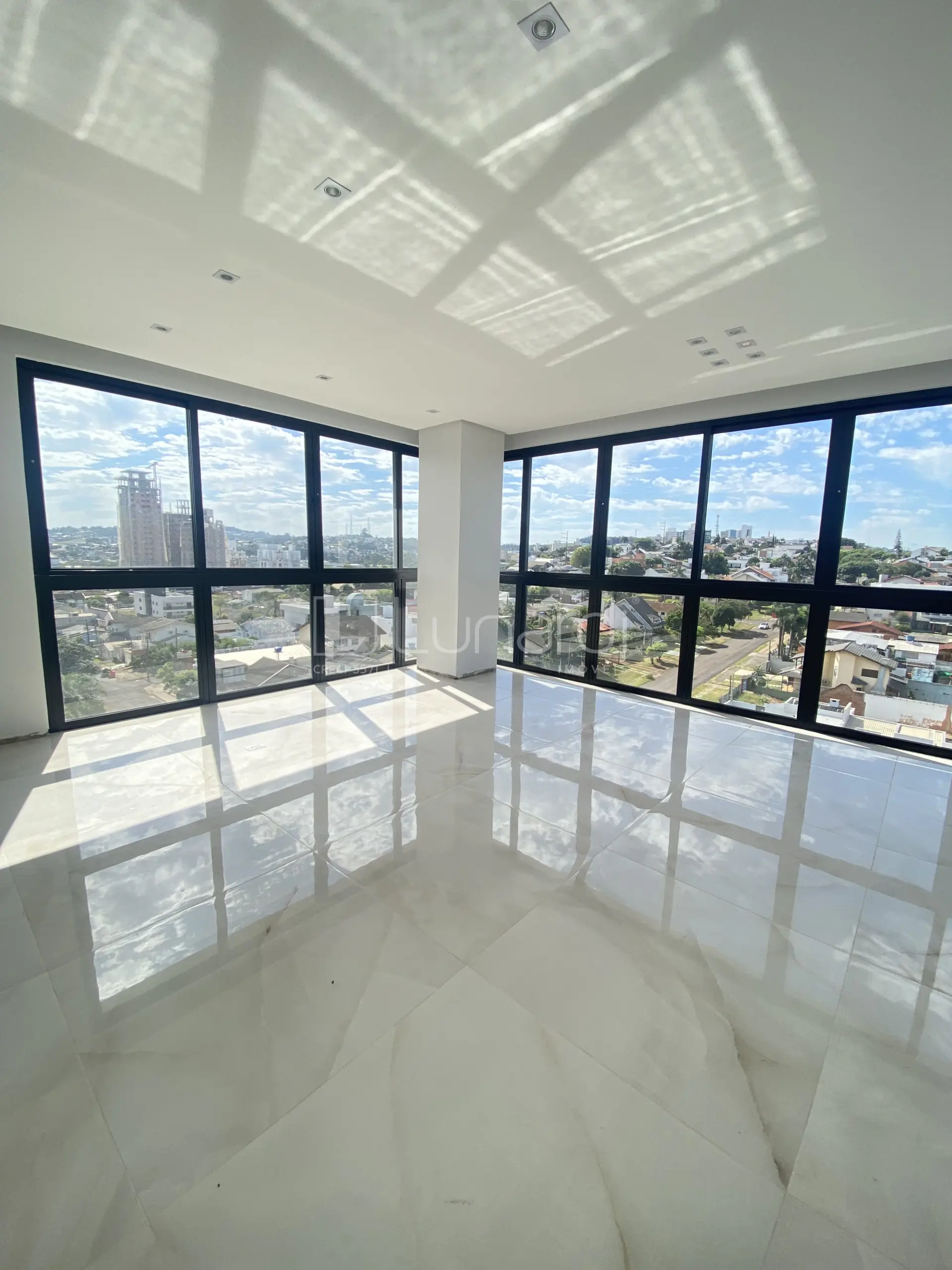 Foto Apartamento com 3 Suítes