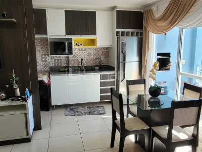 Foto Apartamento com 2 Dormitórios