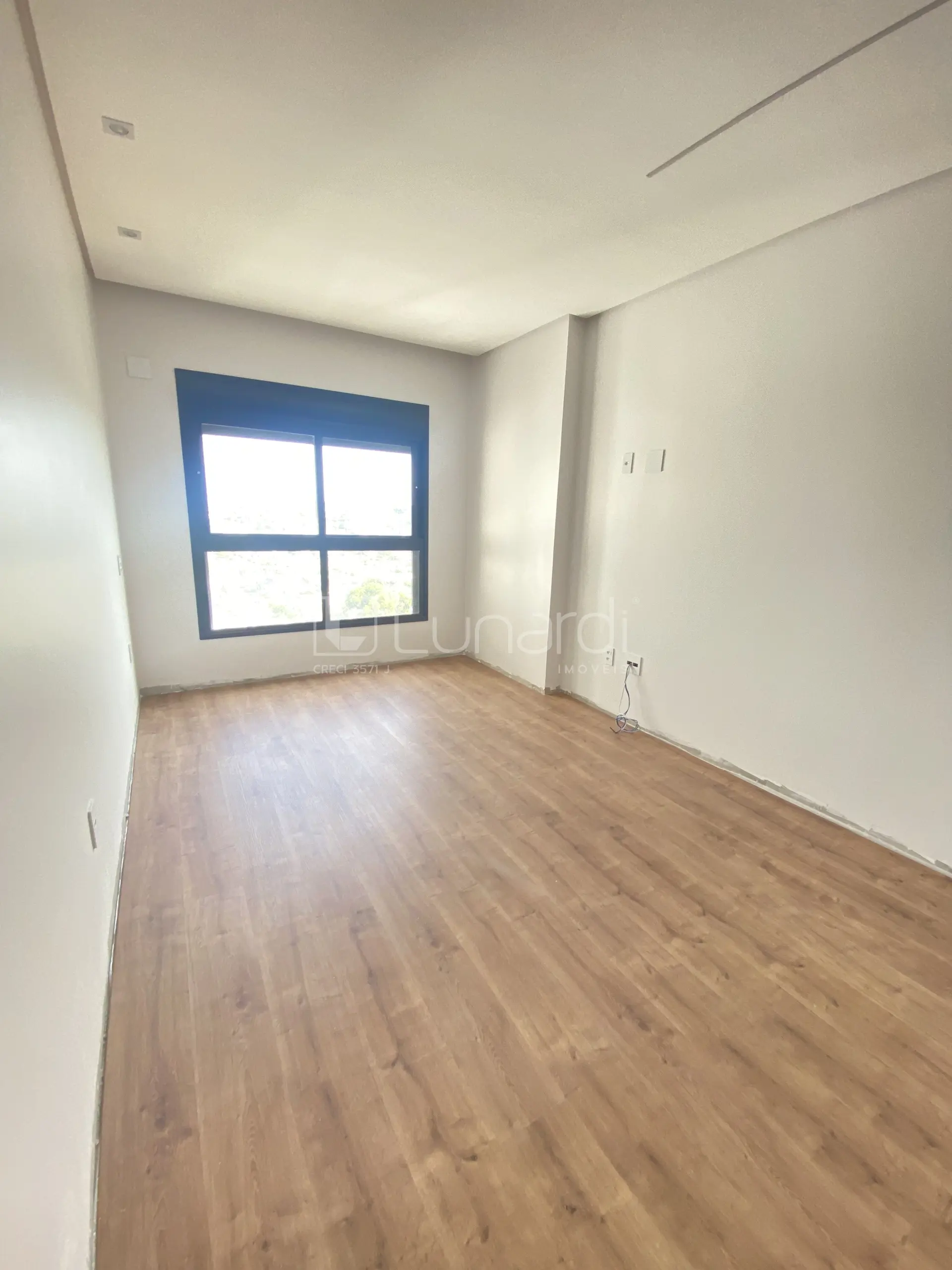 Foto Apartamento com 3 Suítes