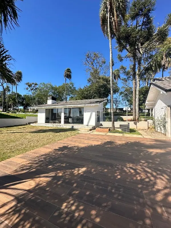 Foto Casa com 4 Dormitórios