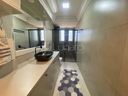 Foto Apartamento com 4 Dormitórios