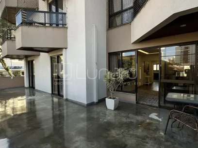 Apartamento com 3 Dormitórios
