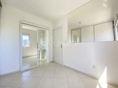 Foto Apartamento com 2 Dormitórios