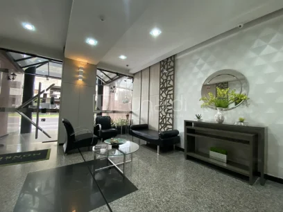 Foto Apartamento com 3 Dormitórios