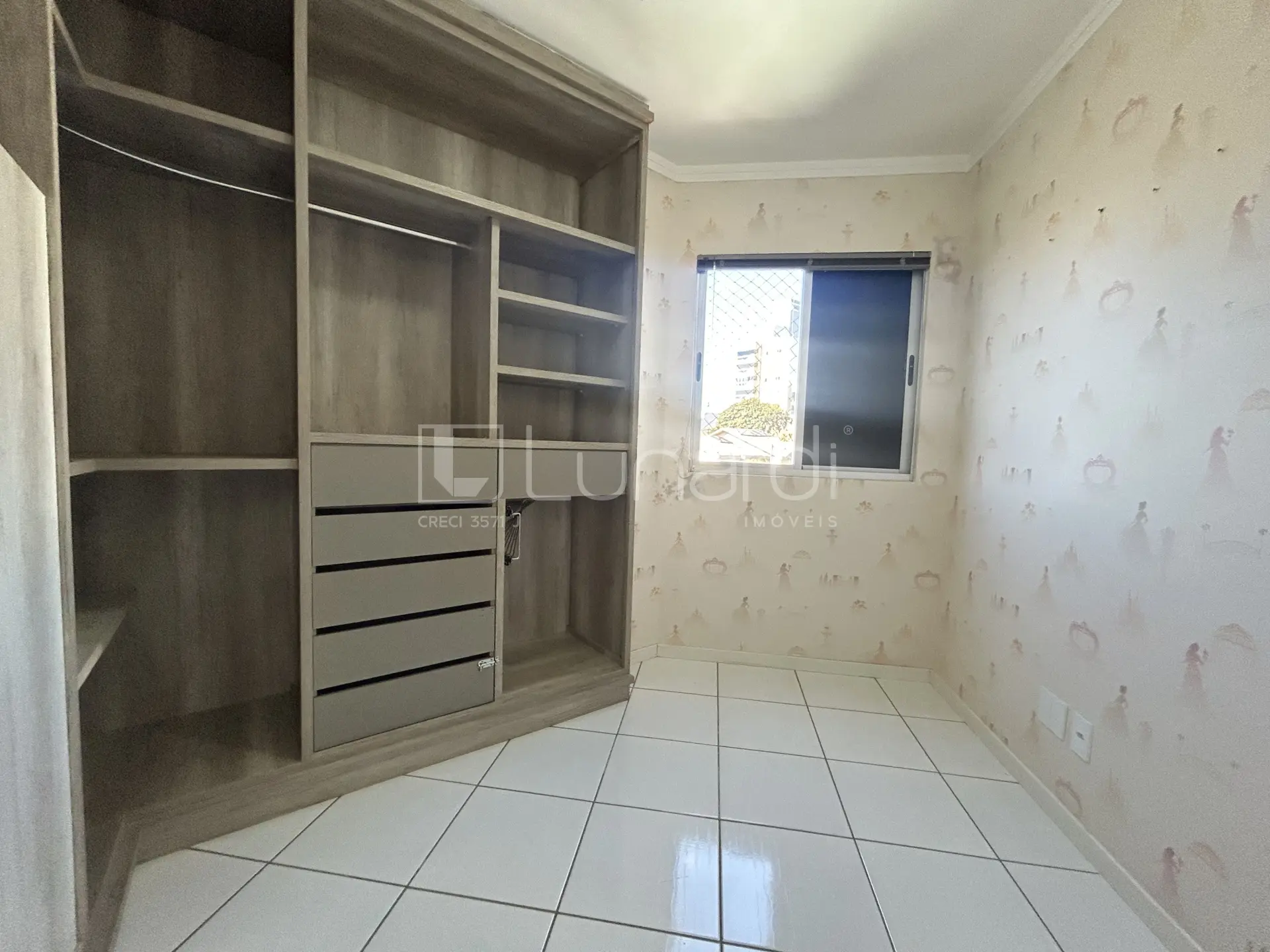 Foto Apartamento com 2 Dormitórios