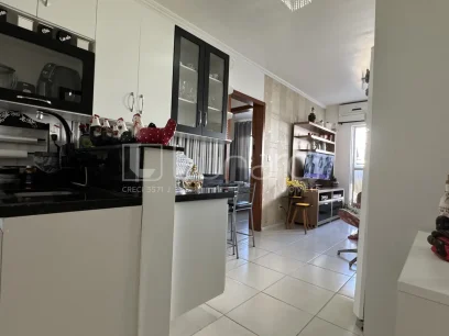 Foto Apartamento com 2 Dormitórios