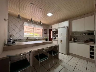 Foto Casa com 3 Dormitórios