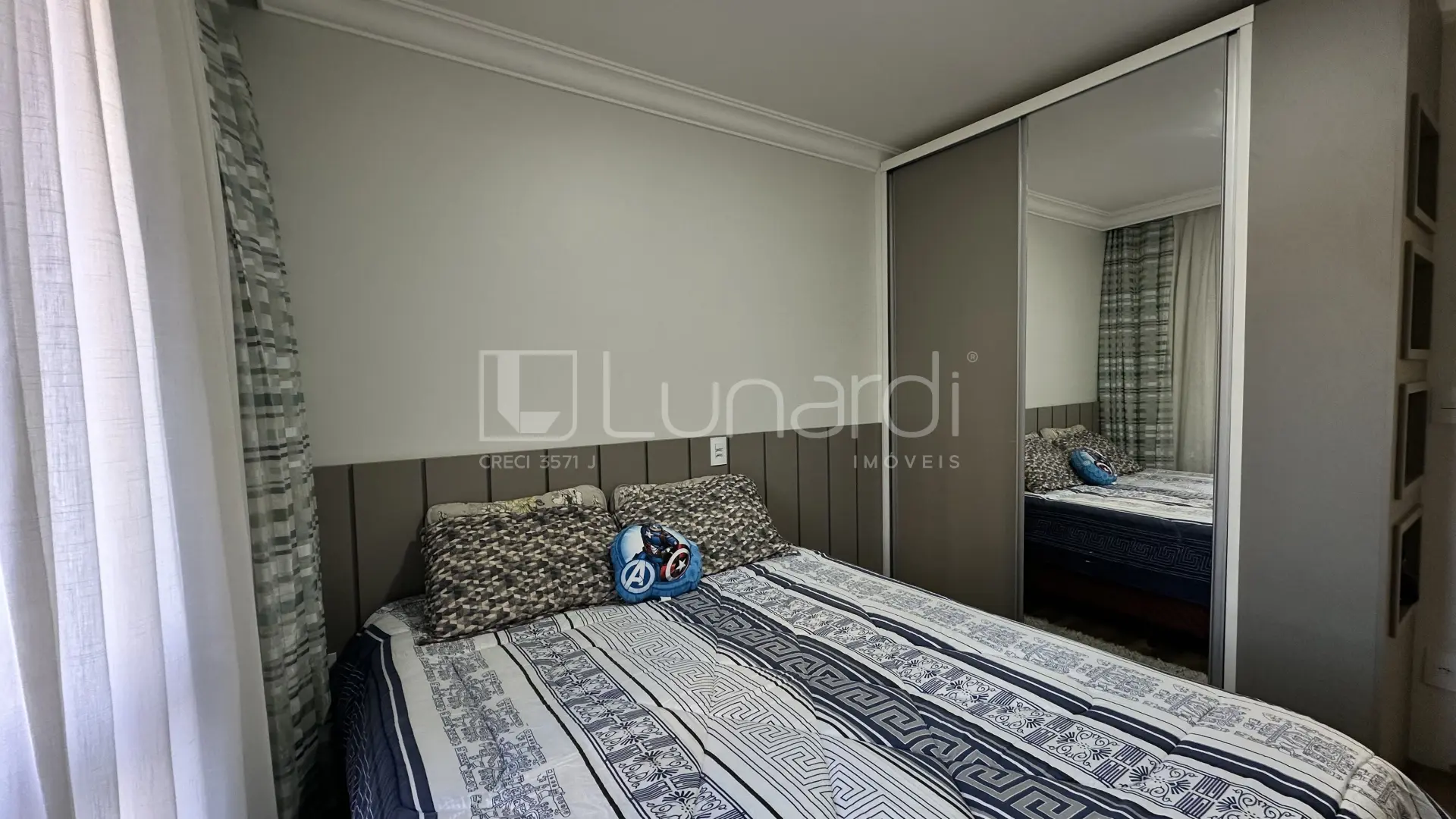 Foto Apartamento com 3 Dormitórios