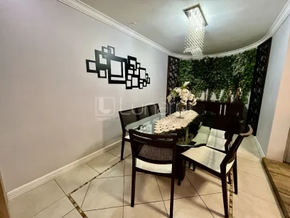 Foto Apartamento Duplex com 3 Dormitórios