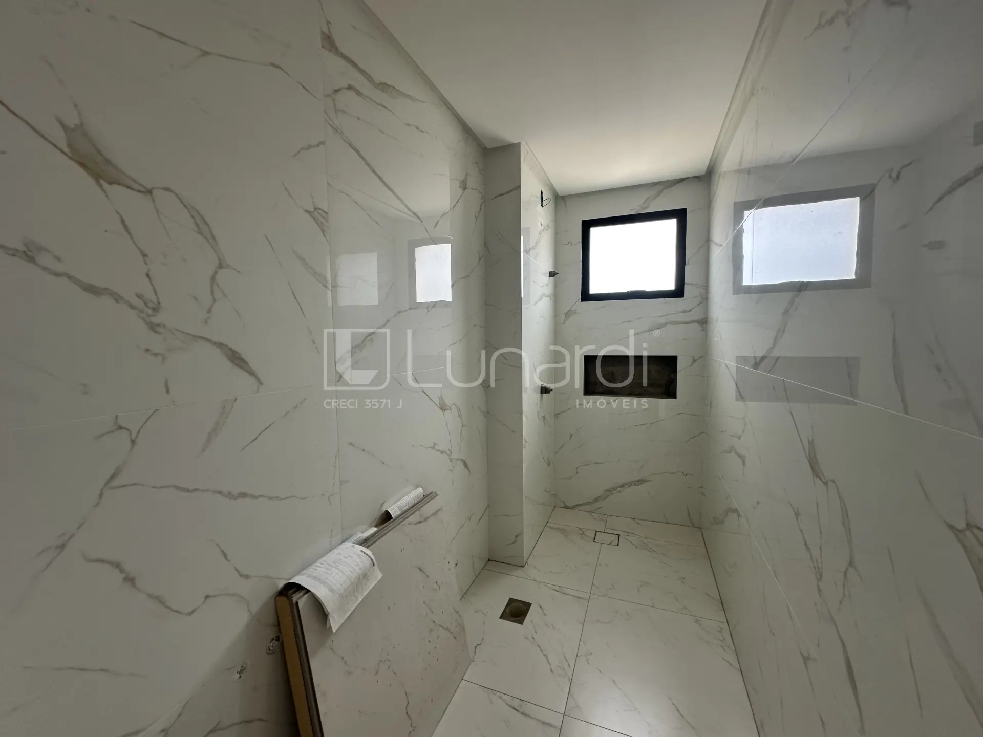 Foto Apartamento com 3 Suítes