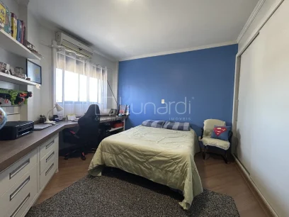 Foto Apartamento com 3 Dormitórios