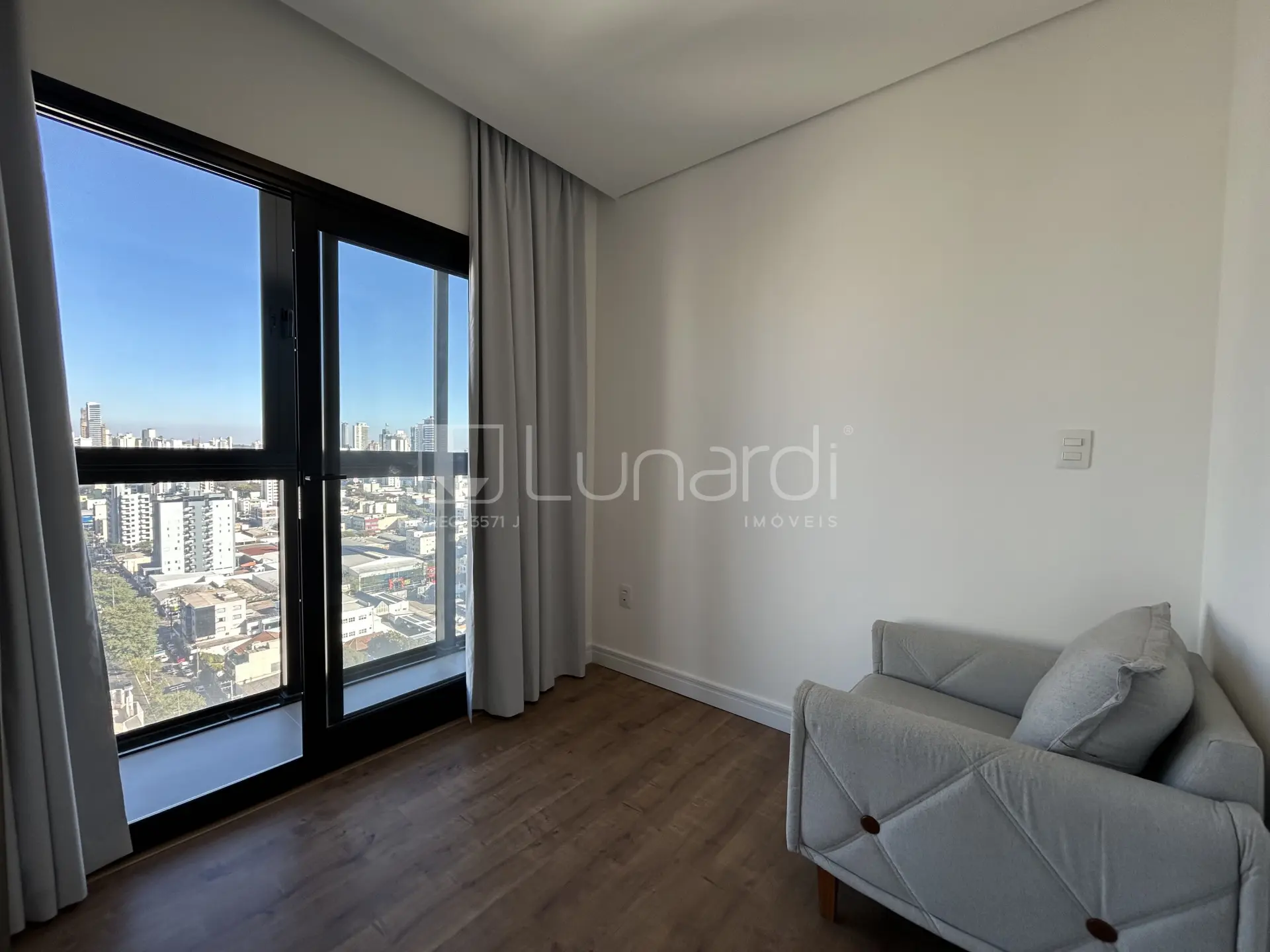 Foto Apartamento com 2 Dormitórios