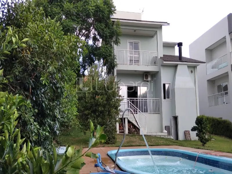 Foto Casa com 3 Dormitórios