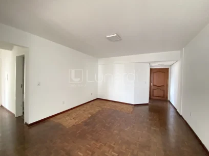 Foto Apartamento com 3 Dormitórios