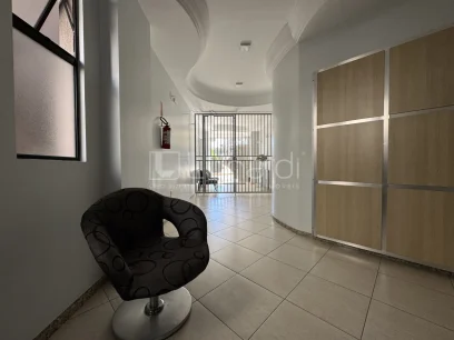 Foto Apartamento com 2 Dormitórios