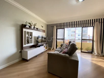 Foto Apartamento com 3 Dormitórios