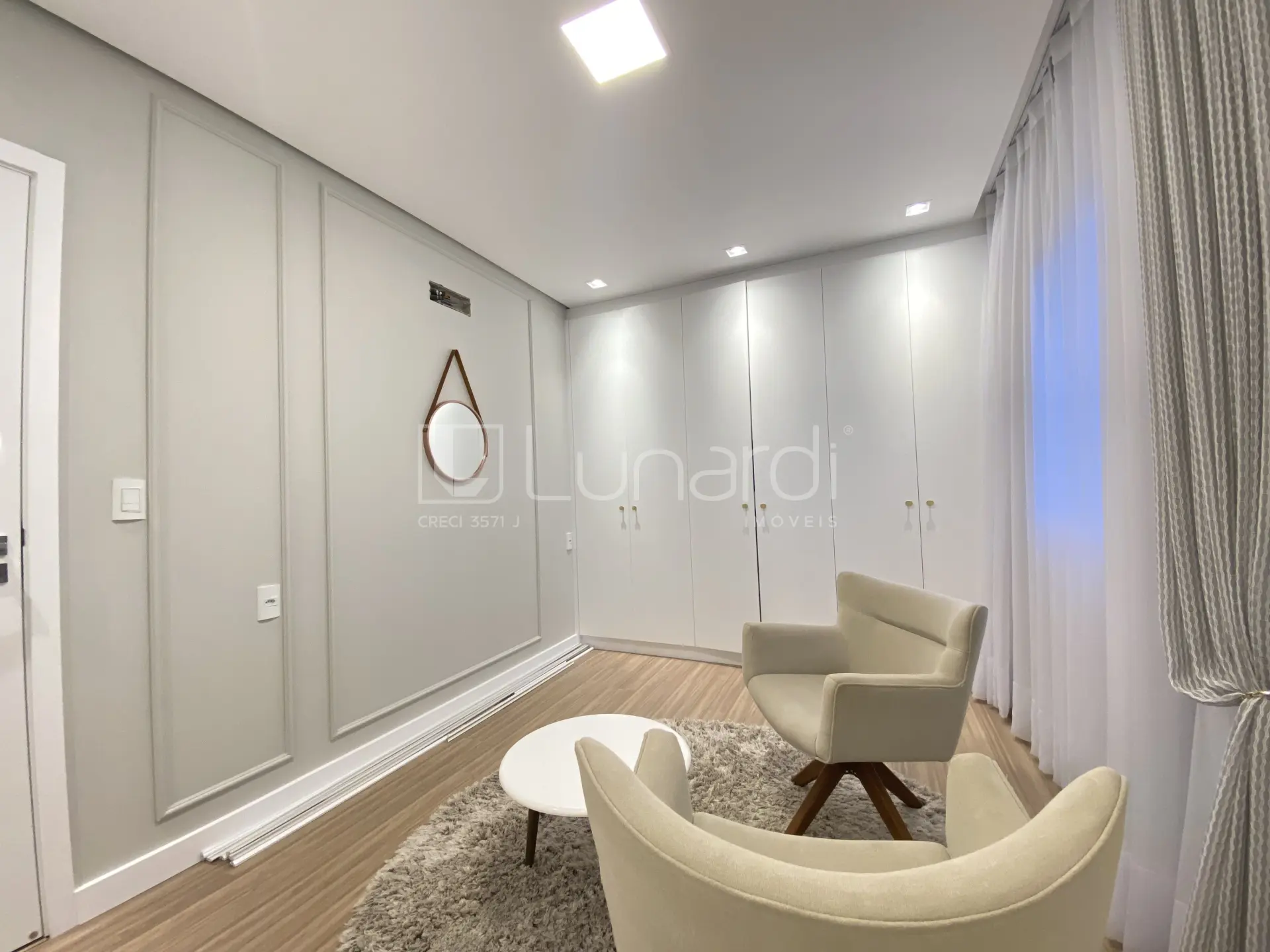 Foto Apartamento com 2 Dormitórios