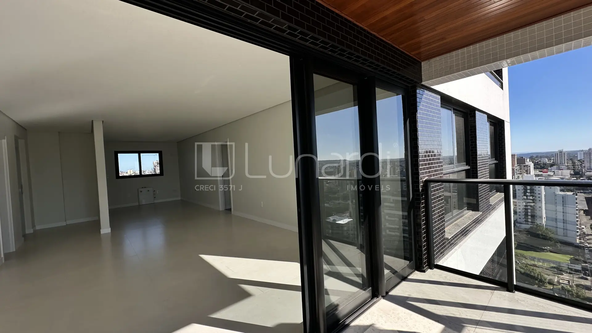 Foto Apartamento com 3 Suítes