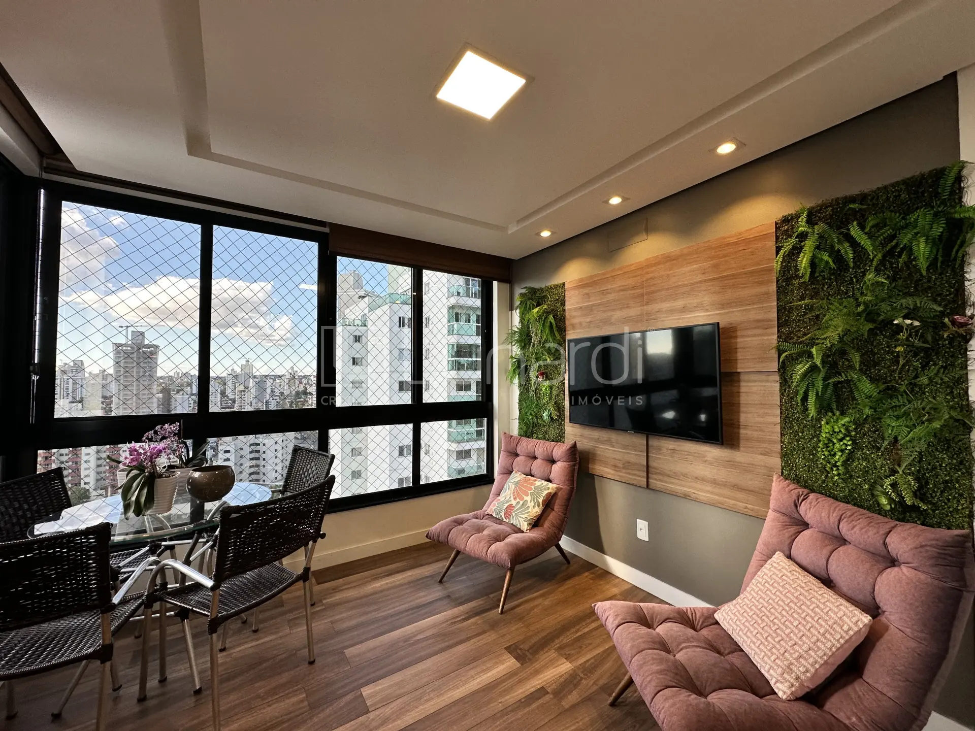 Foto Apartamento com 3 Suítes