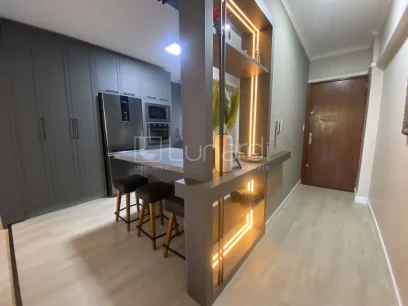 Foto Apartamento com 4 Dormitórios