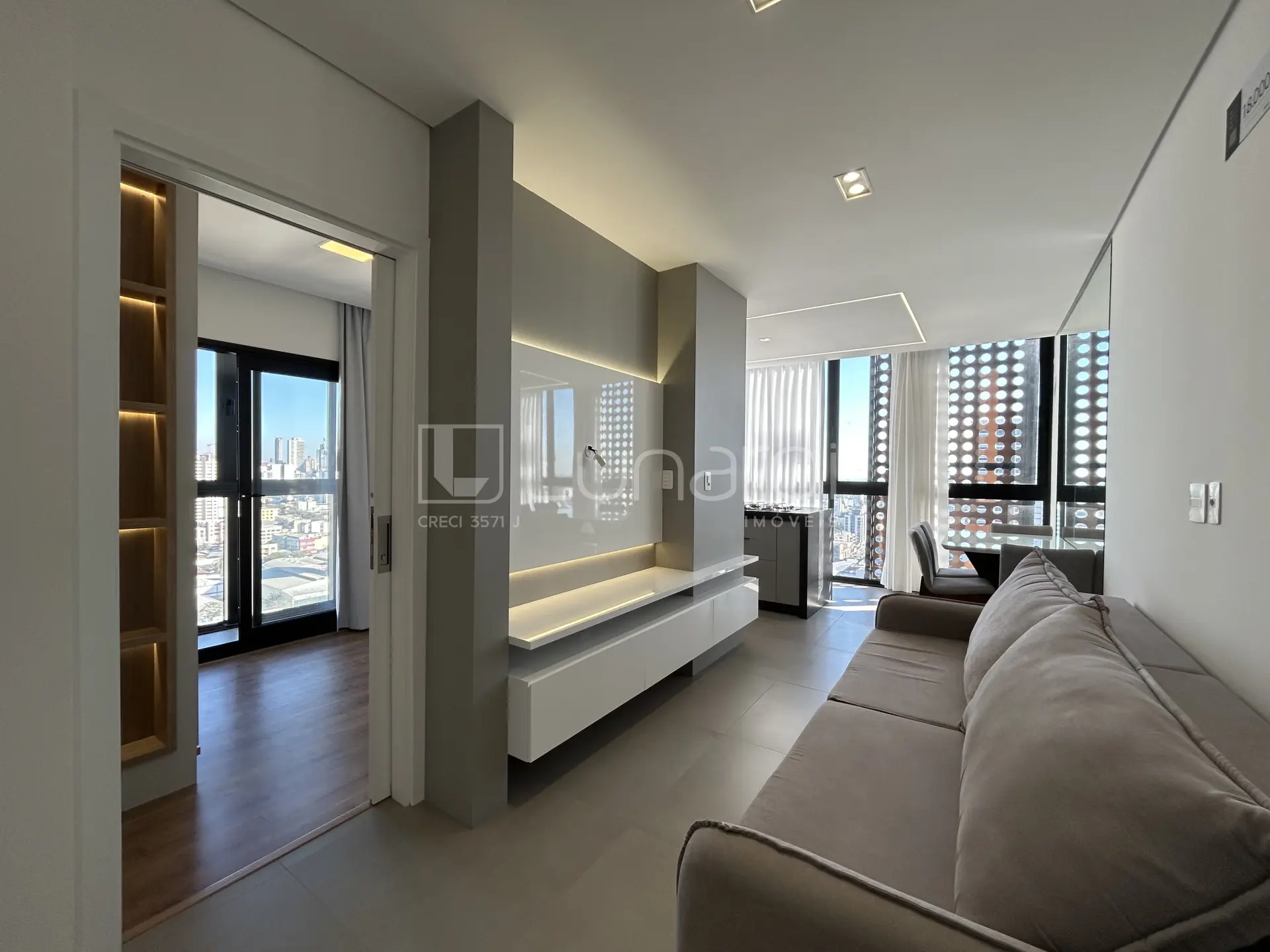 Foto Apartamento com 2 Dormitórios