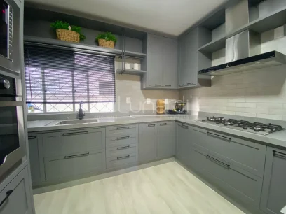 Foto Apartamento com 4 Dormitórios