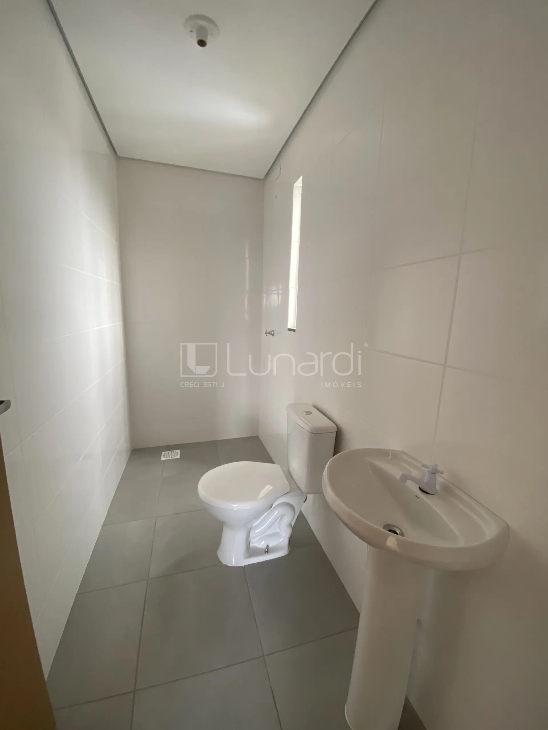 Foto Apartamento com 2 Dormitórios