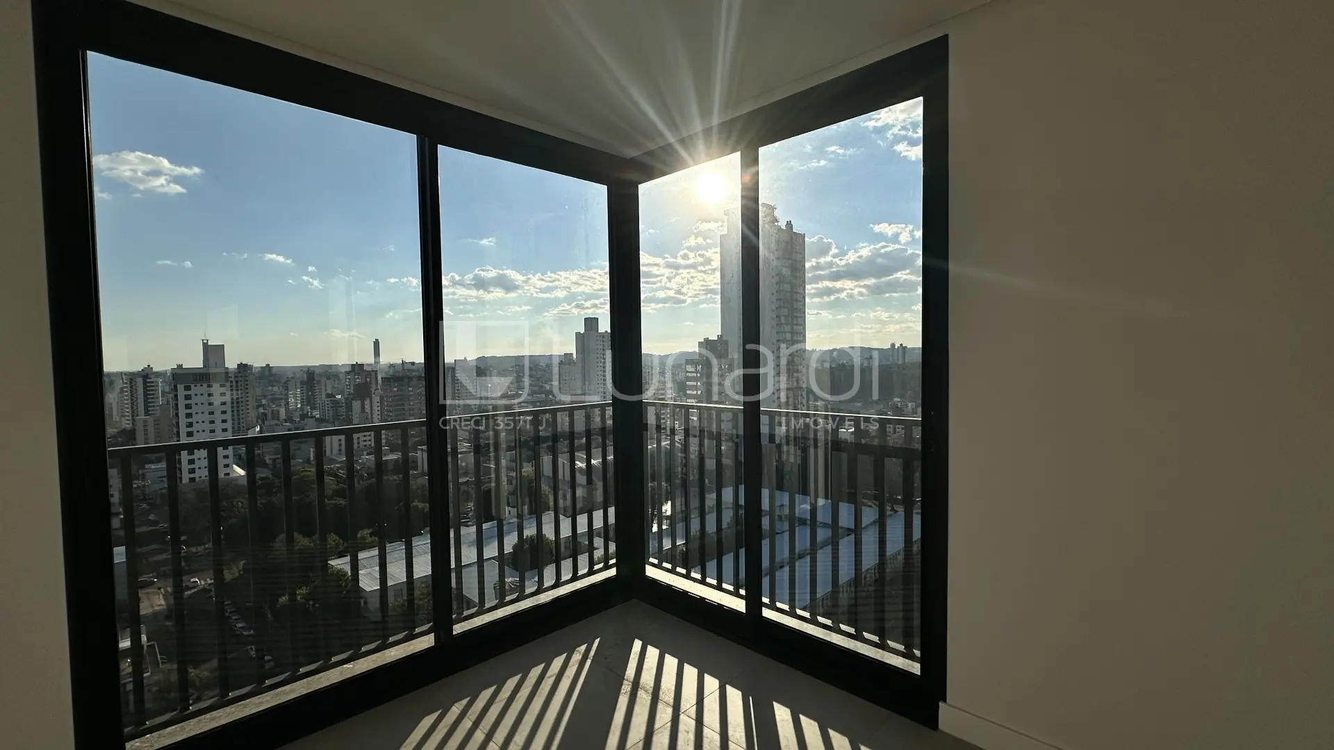 Foto Apartamento com 3 Dormitórios