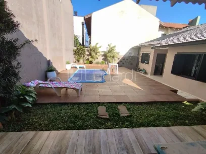 Foto Casa com 3 Dormitórios