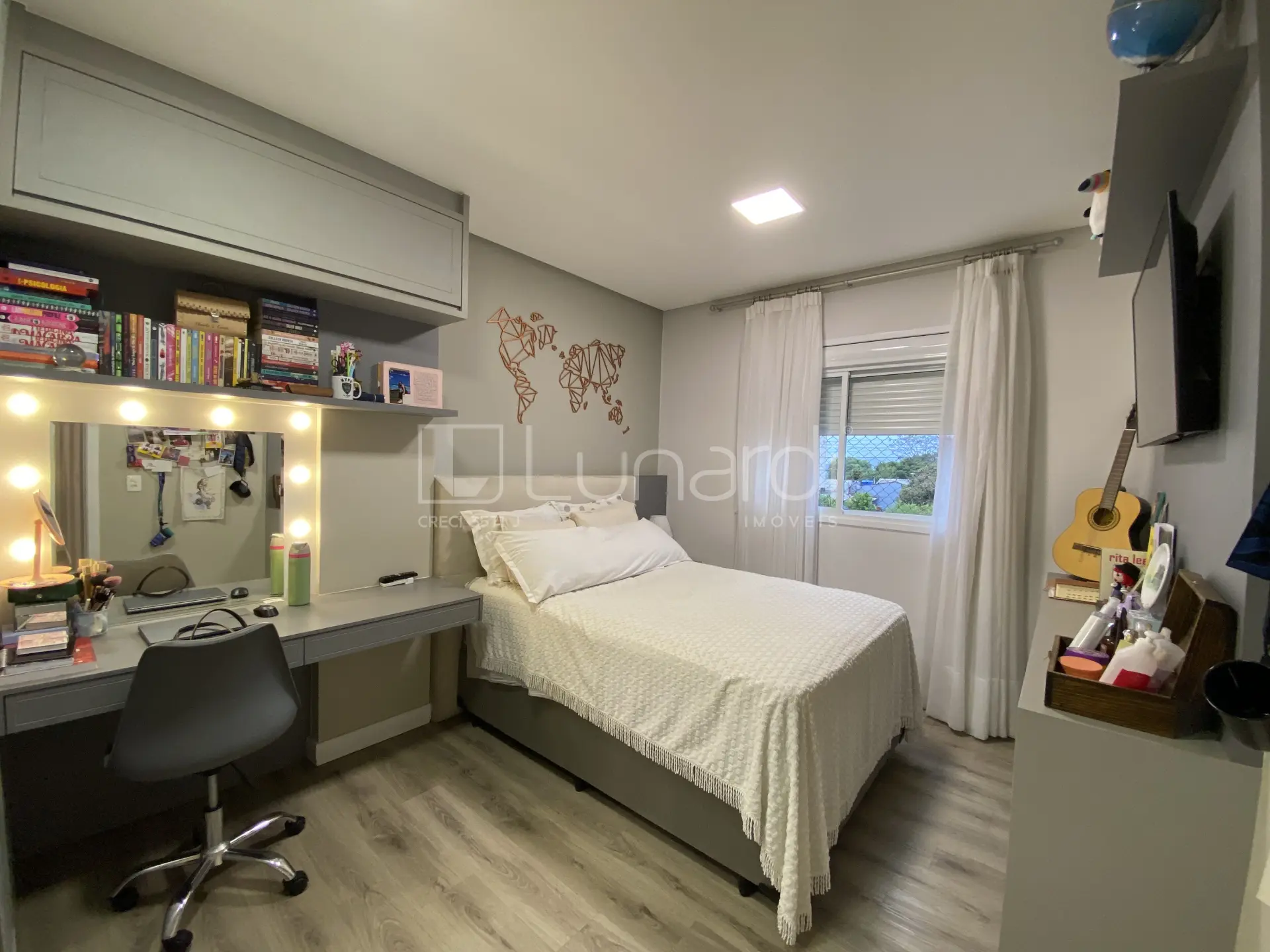 Foto Apartamento com 3 Dormitórios