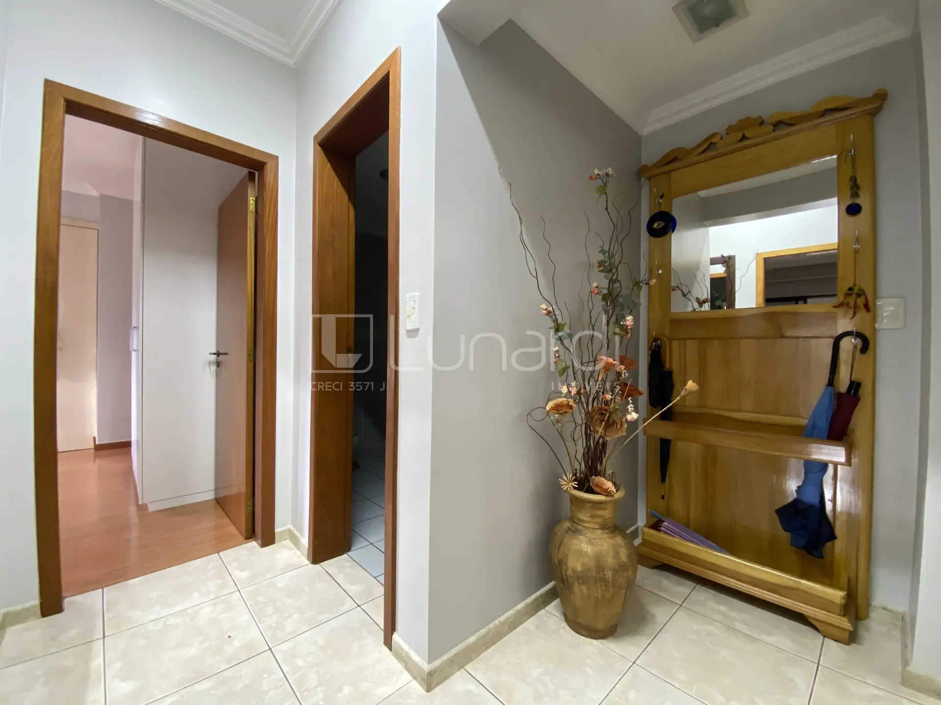 Foto Apartamento com 3 Dormitórios